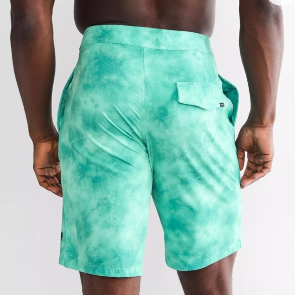 VEECE~Board Shorts / Stretch / Like New - Picture 14 of 15